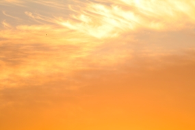 黄昏天空云彩背景图片